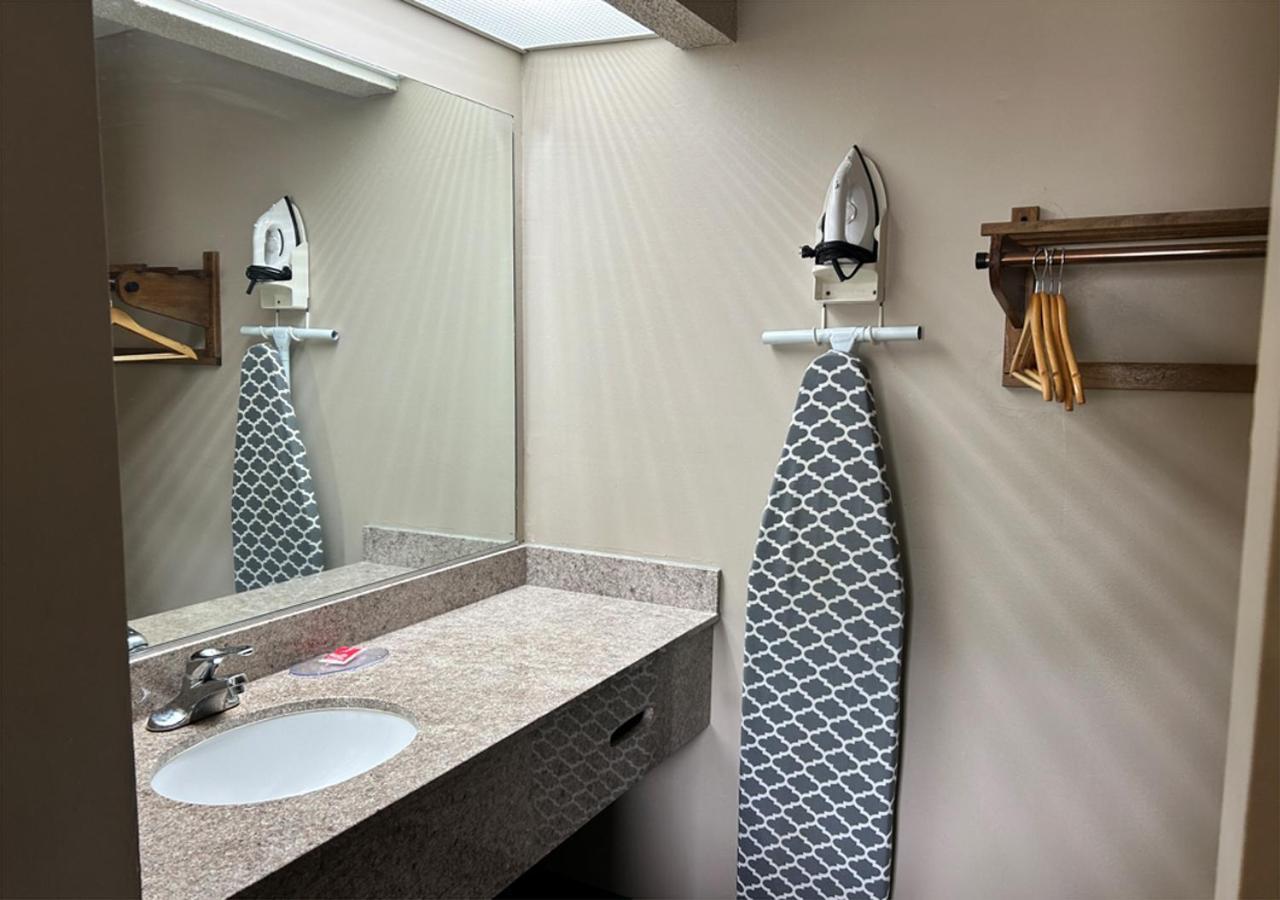 Econo Lodge Elberton Εξωτερικό φωτογραφία